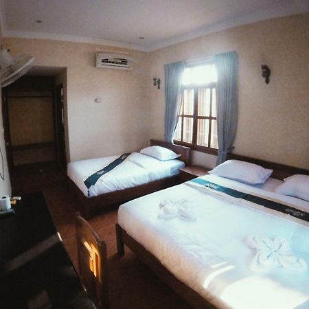Latinos Hostel Siem Reap Exterior photo