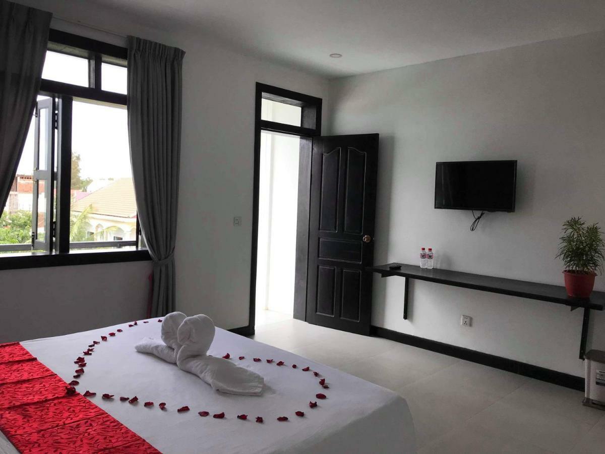 Latinos Hostel Siem Reap Exterior photo